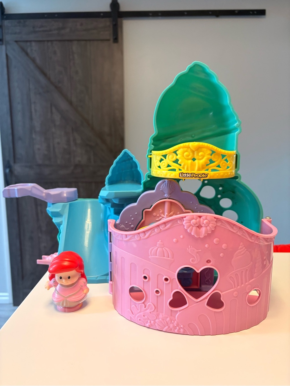 Fisher-Price Little People Disney Princess Ariel's Under The Sea Castle playset